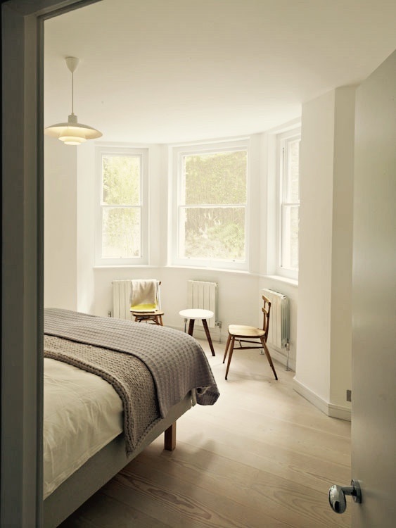 Lancaster Grove bedroom bay window 563